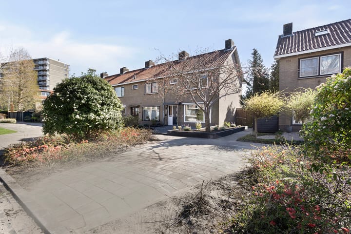 Photo 35 of Richard Holstraat 14