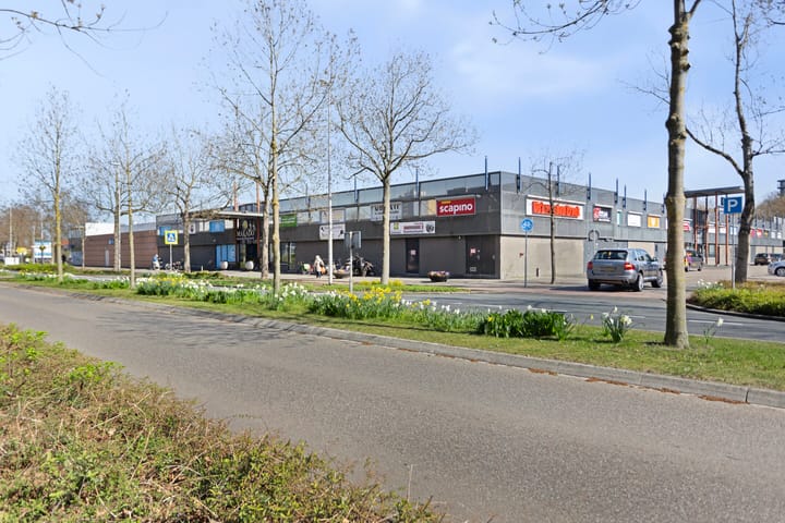 Photo 37 of Richard Holstraat 14