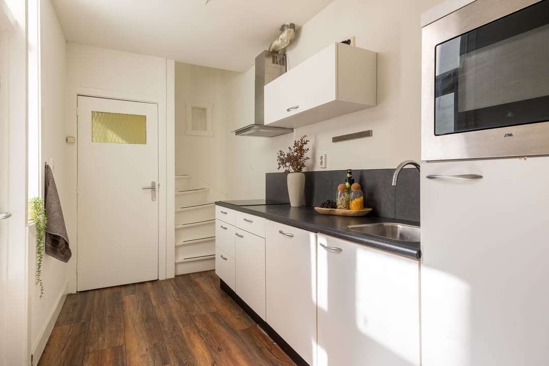 Photo 11 of Menadostraat 24