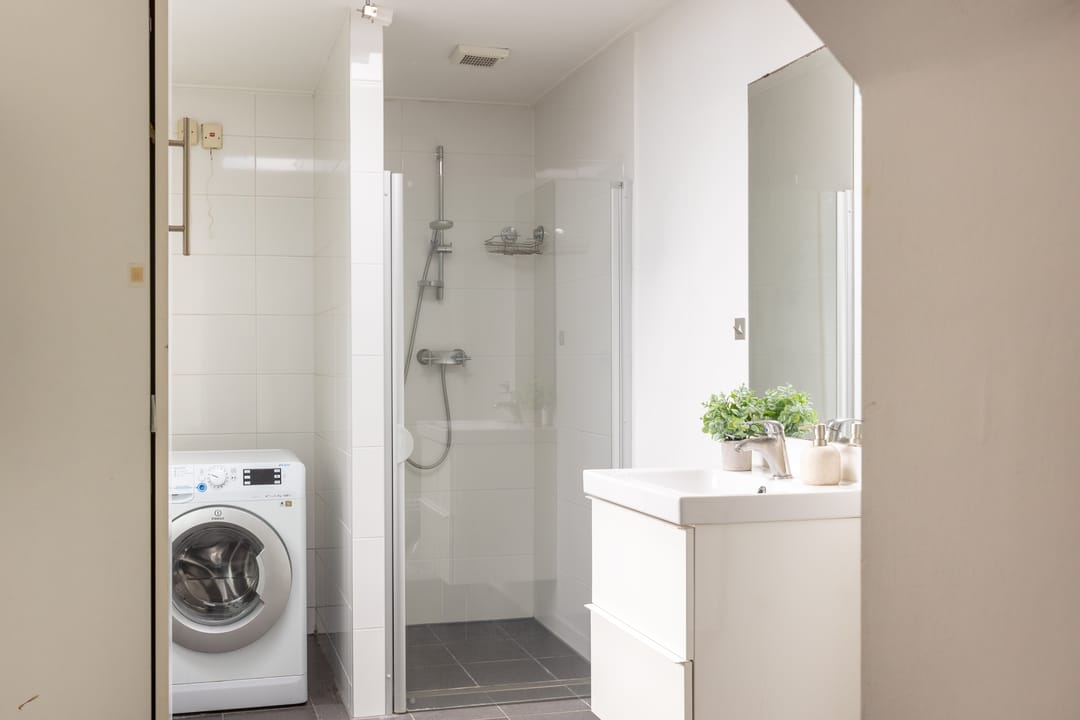 Photo 22 of Menadostraat 24