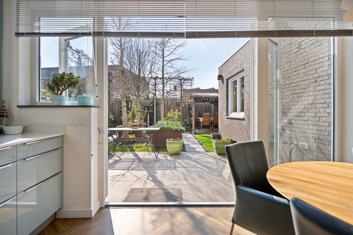 Foto 2 van van Eynattenstraat 7