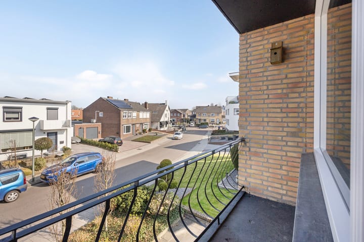 Foto 33 van van Eynattenstraat 7