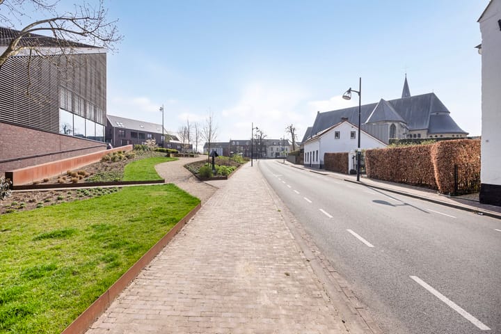 Foto 42 van van Eynattenstraat 7