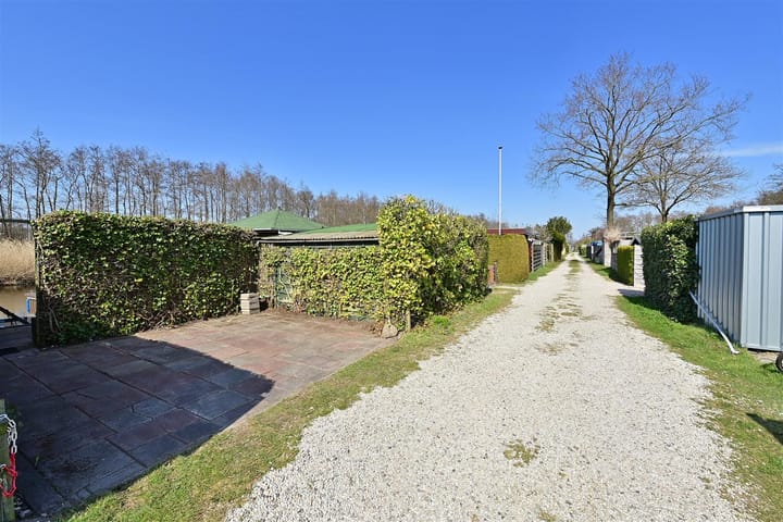 Photo 12 of Oud Loosdrechtsedijk 99 A nabij