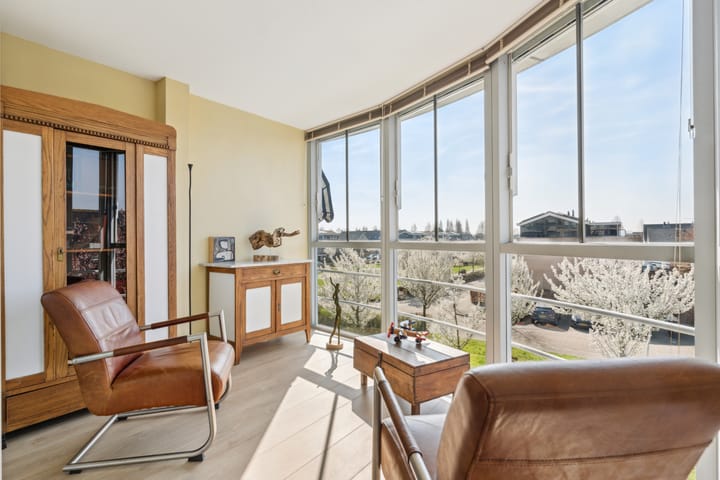 Foto 4 van Serenadelaan 111