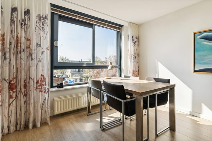 Foto 15 van Serenadelaan 111