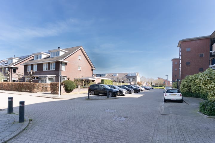 Foto 45 van Serenadelaan 111