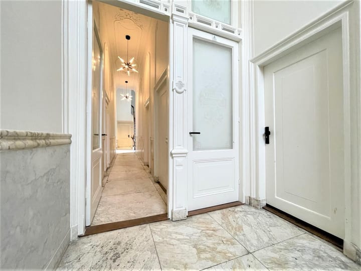 Photo 2 of Oudezijds Voorburgwal 99-F