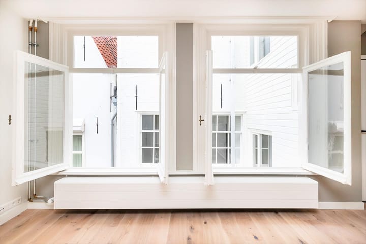 Photo 4 of Oudezijds Voorburgwal 99-F