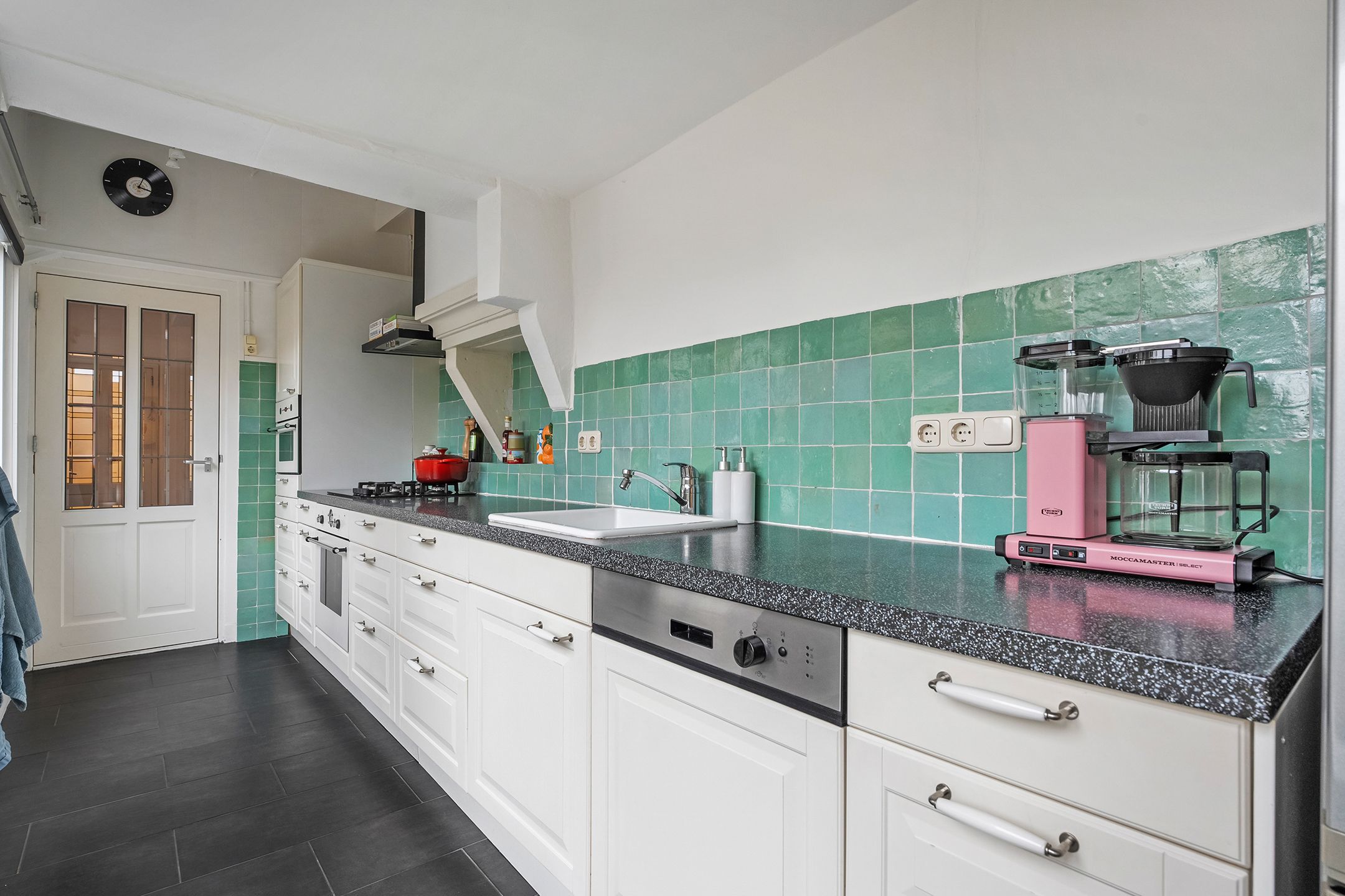 Photo 9 of Borneostraat 30