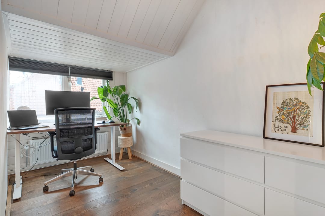 Photo 22 of Borneostraat 30