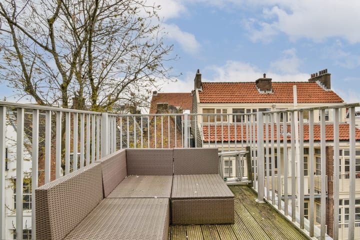 Photo 7 of Fokke Simonszstraat 25-4