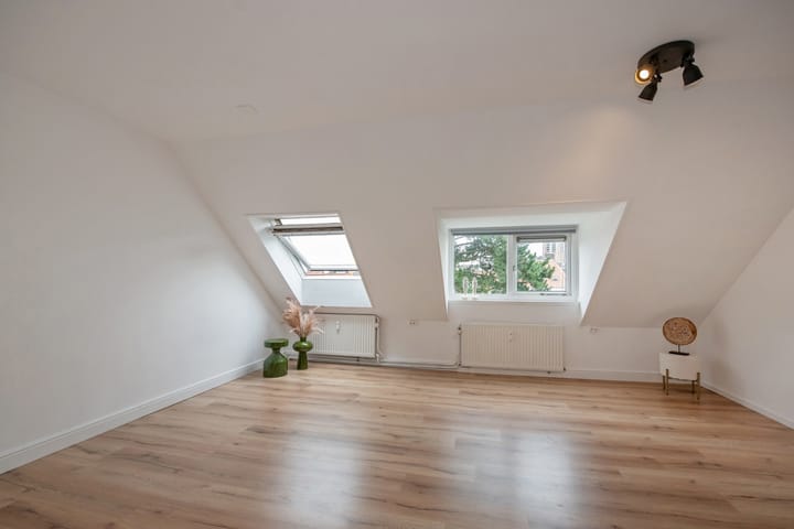 Photo 10 of Dirklangenstraat 98-C