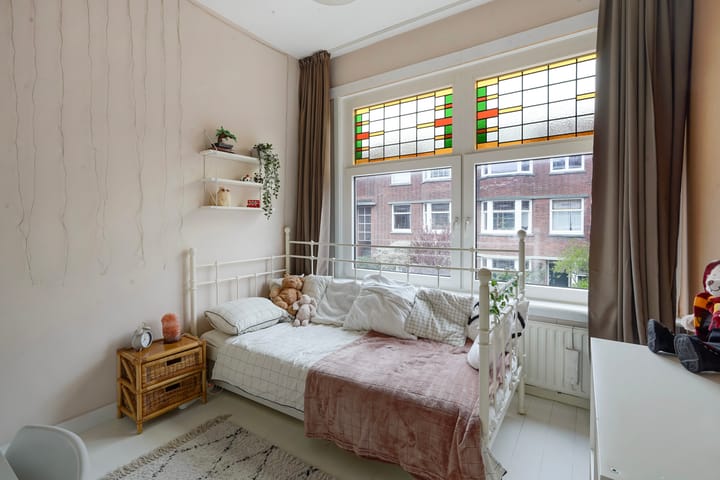 Foto 36 van Perenstraat 138