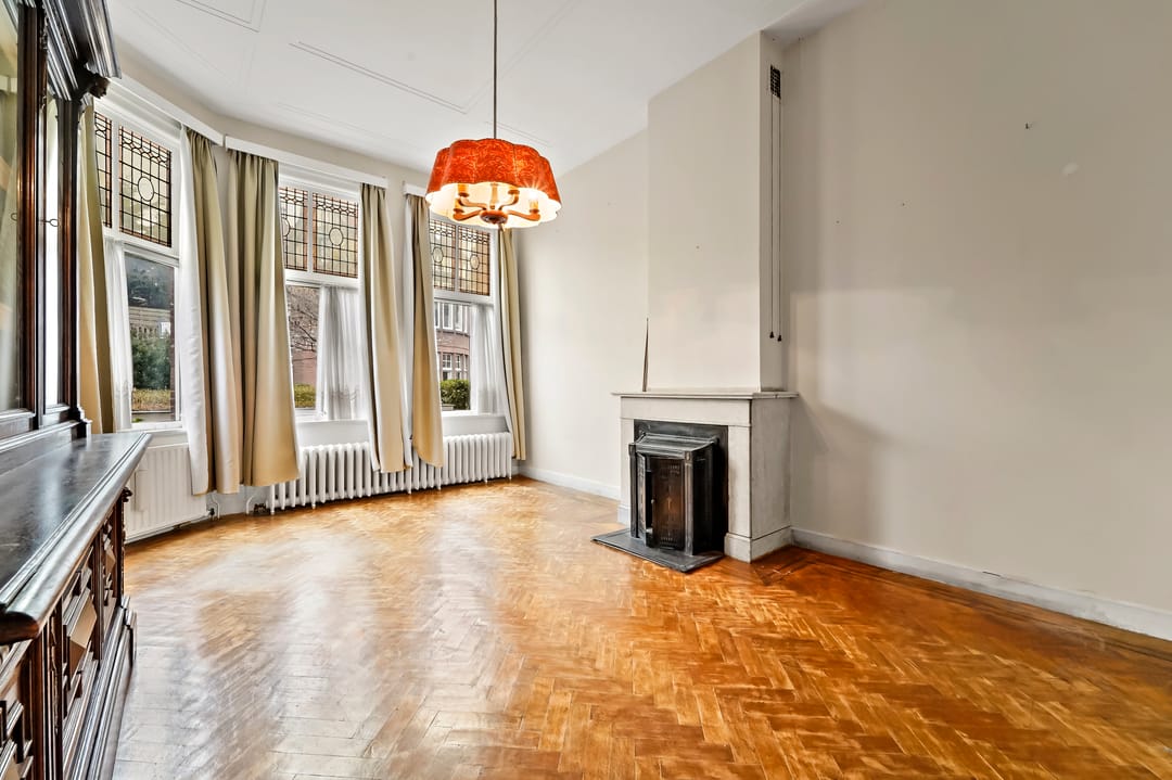 Foto 8 van Helmstraat 10