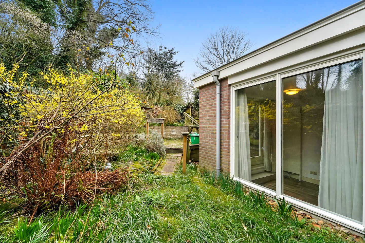 Foto 19 van Helmstraat 10