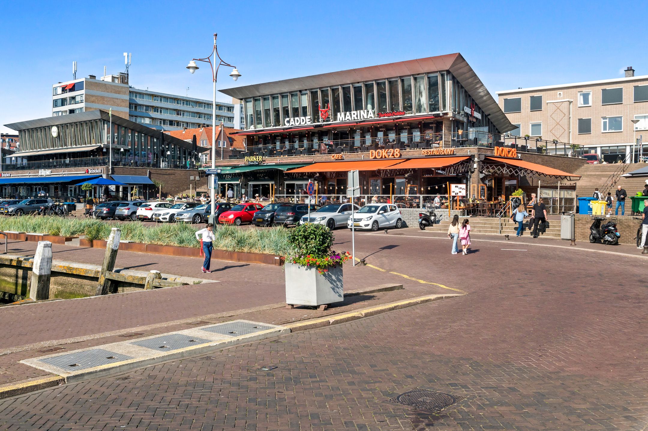 Foto 39 van Helmstraat 10