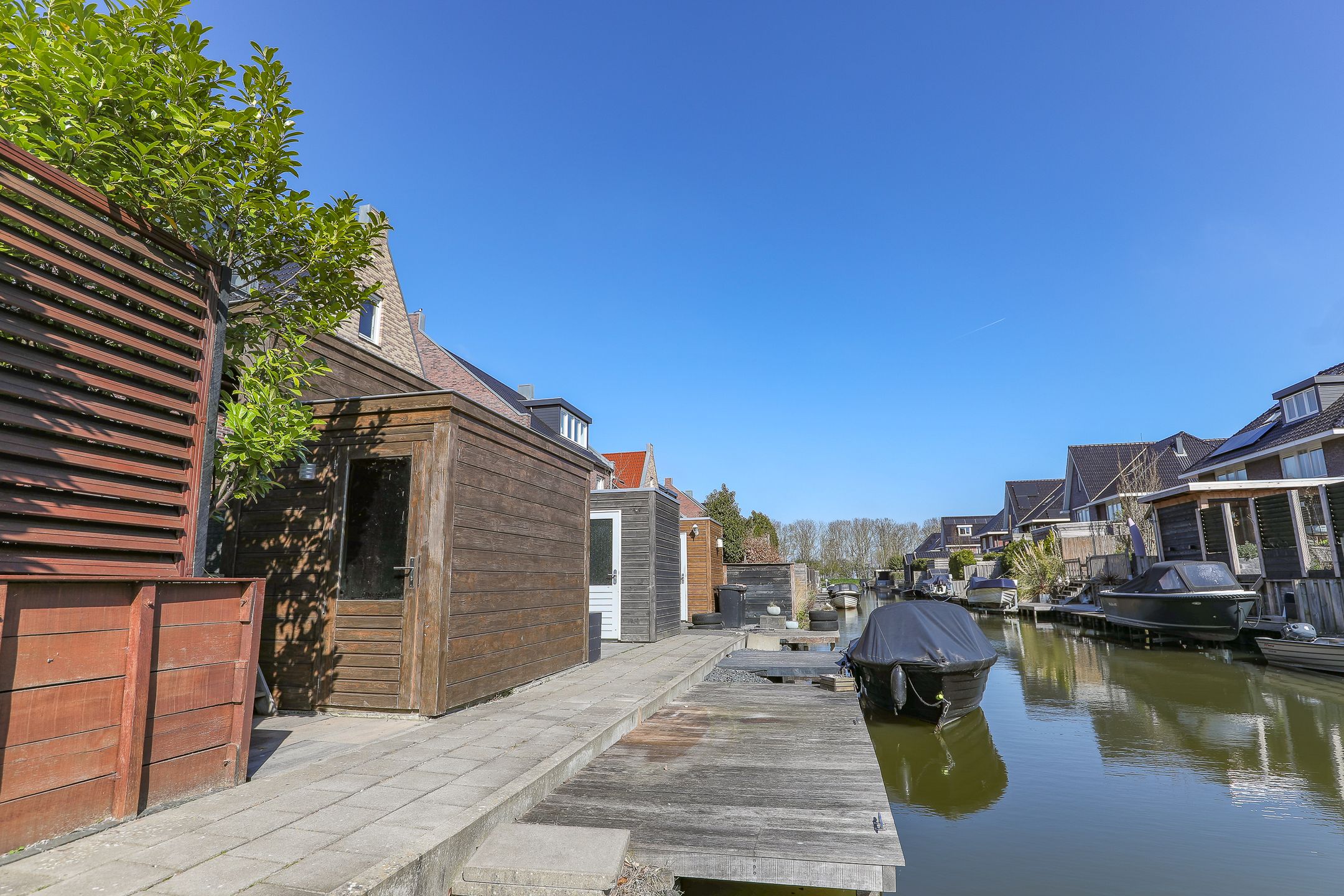 Photo 3 of Om de Lande 25