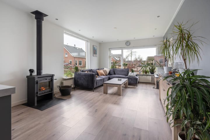 Photo 2 of van Brederodestraat 50