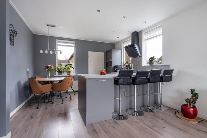 Photo 3 of van Brederodestraat 50