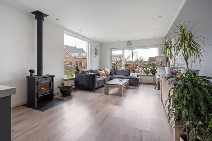 Foto 8 van van Brederodestraat 50