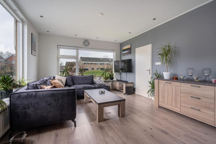 Foto 9 van van Brederodestraat 50