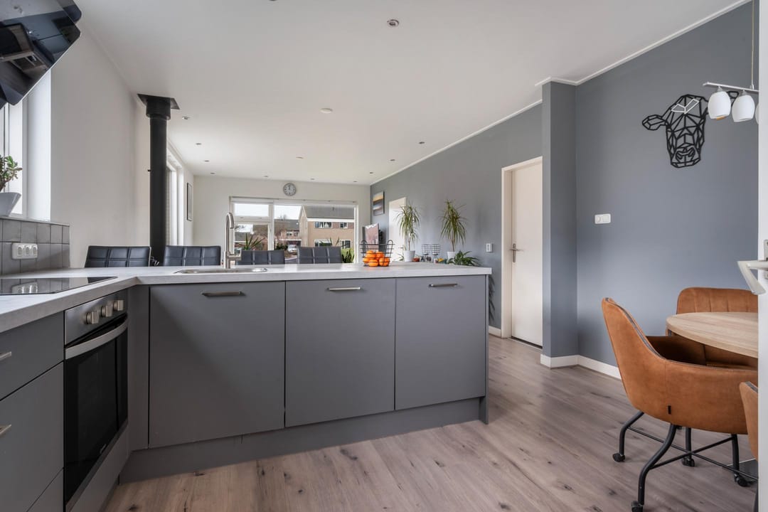 Foto 17 van van Brederodestraat 50