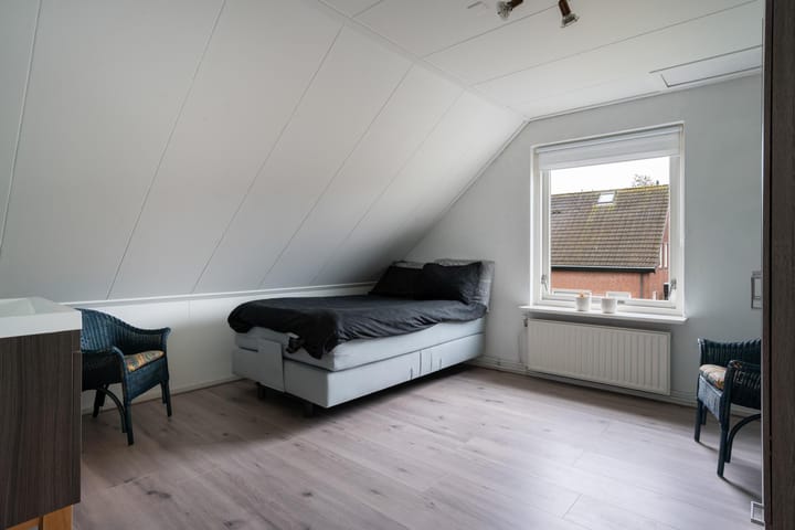 Foto 23 van van Brederodestraat 50