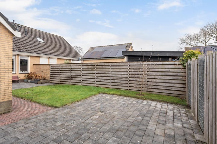 Foto 24 van van Brederodestraat 50