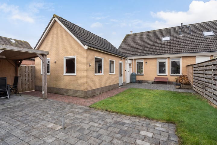 Foto 26 van van Brederodestraat 50