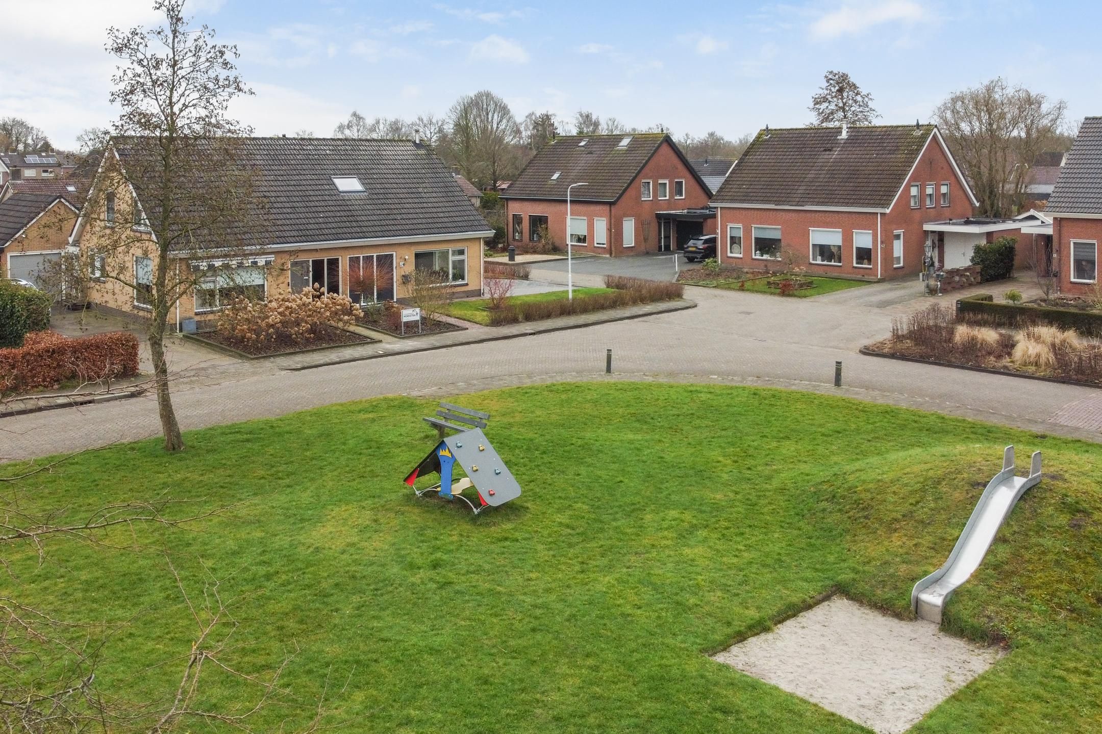 Foto 30 van van Brederodestraat 50