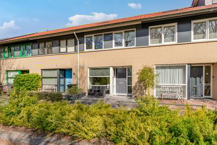 Foto 1 van Darja Collinstraat 24