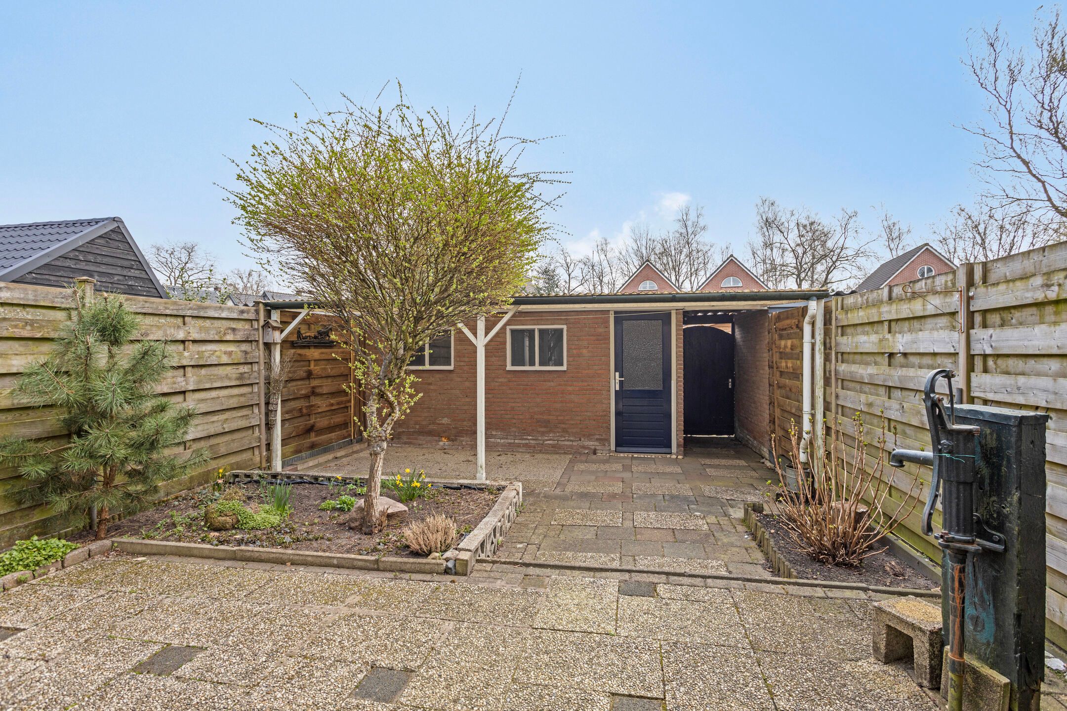 Photo 21 of Merelstraat 23