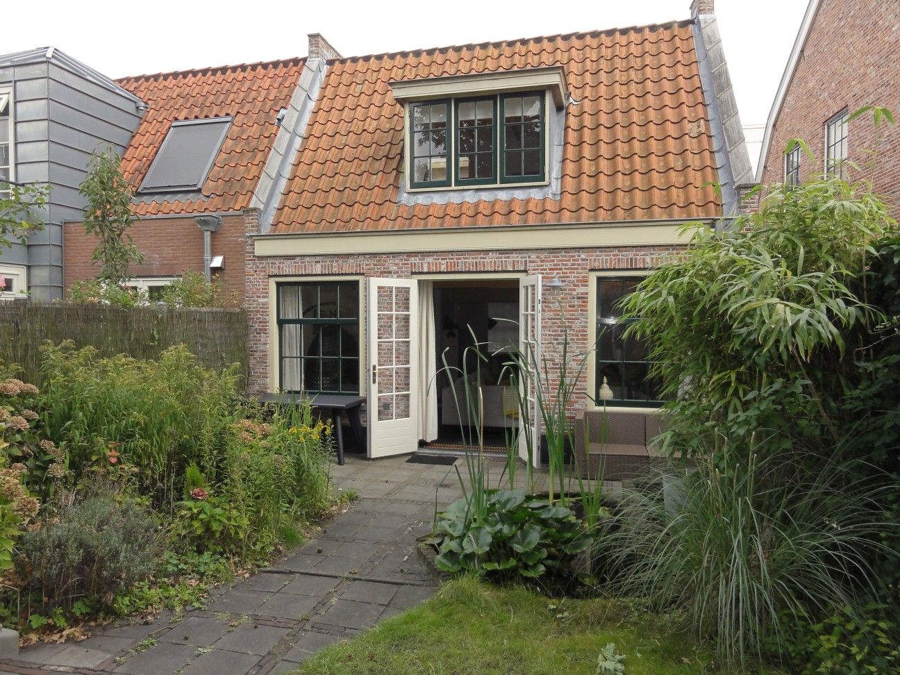 Foto 12 van Witte Rozenstraat 35