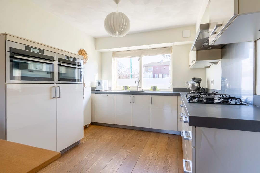 Foto 8 van Adriaan Engelslaan 14