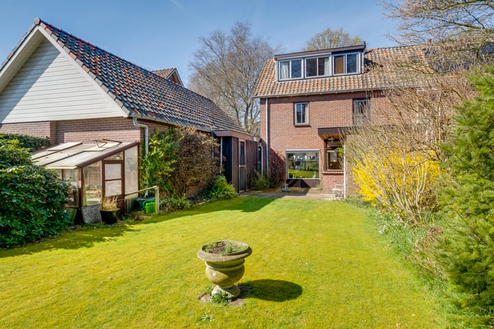 Photo 2 of Hugo de Grootlaan 17