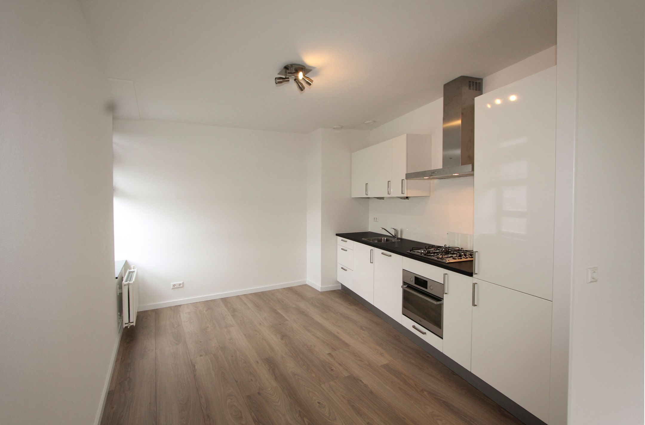 Photo 9 of Van Leijenberghlaan 260