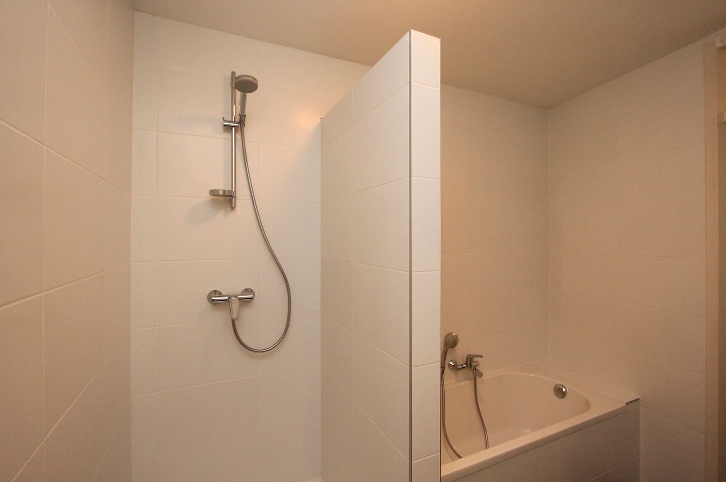 Photo 14 of Van Leijenberghlaan 260