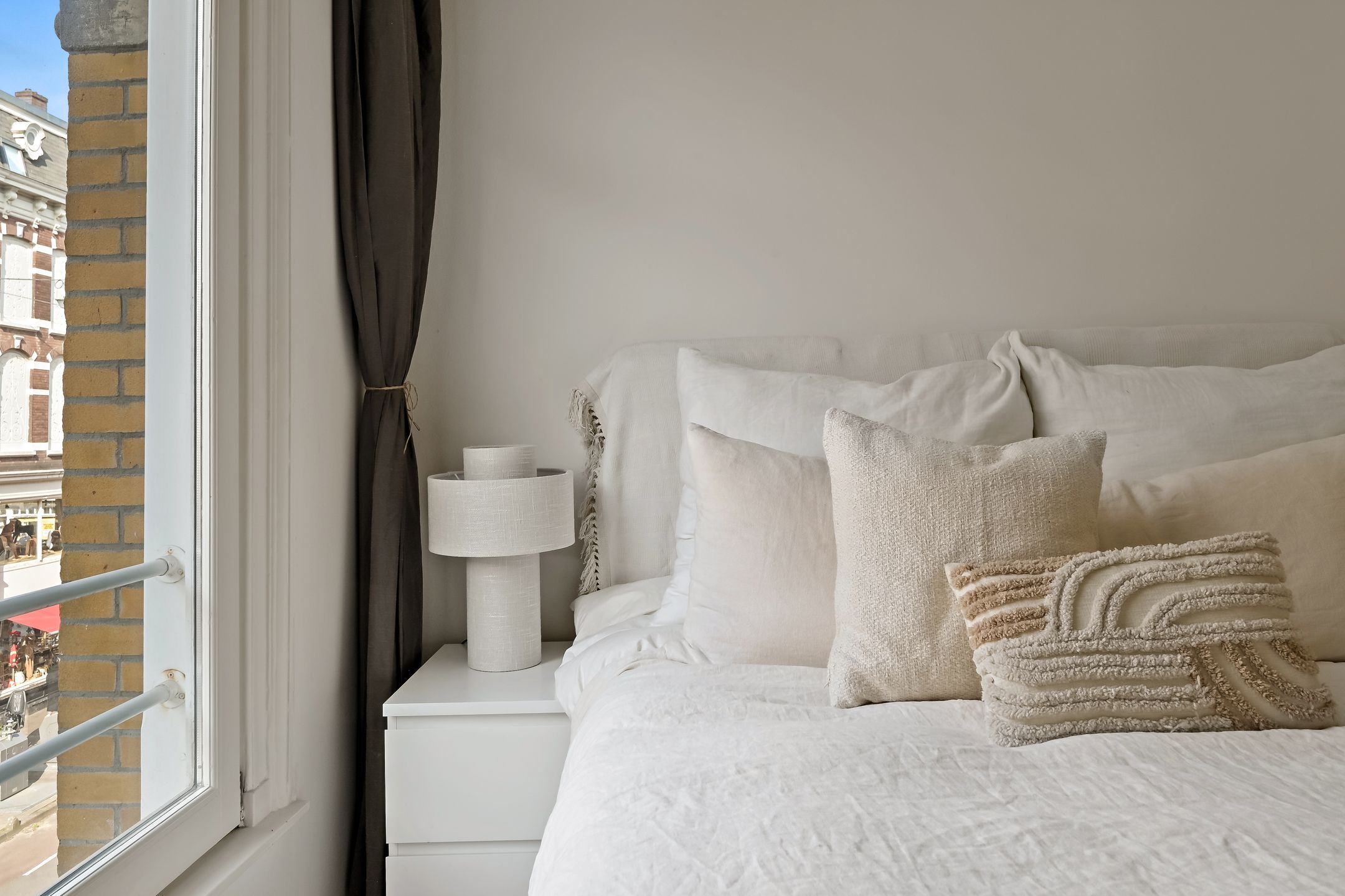 Photo 9 of Eerste Helmersstraat 69-1