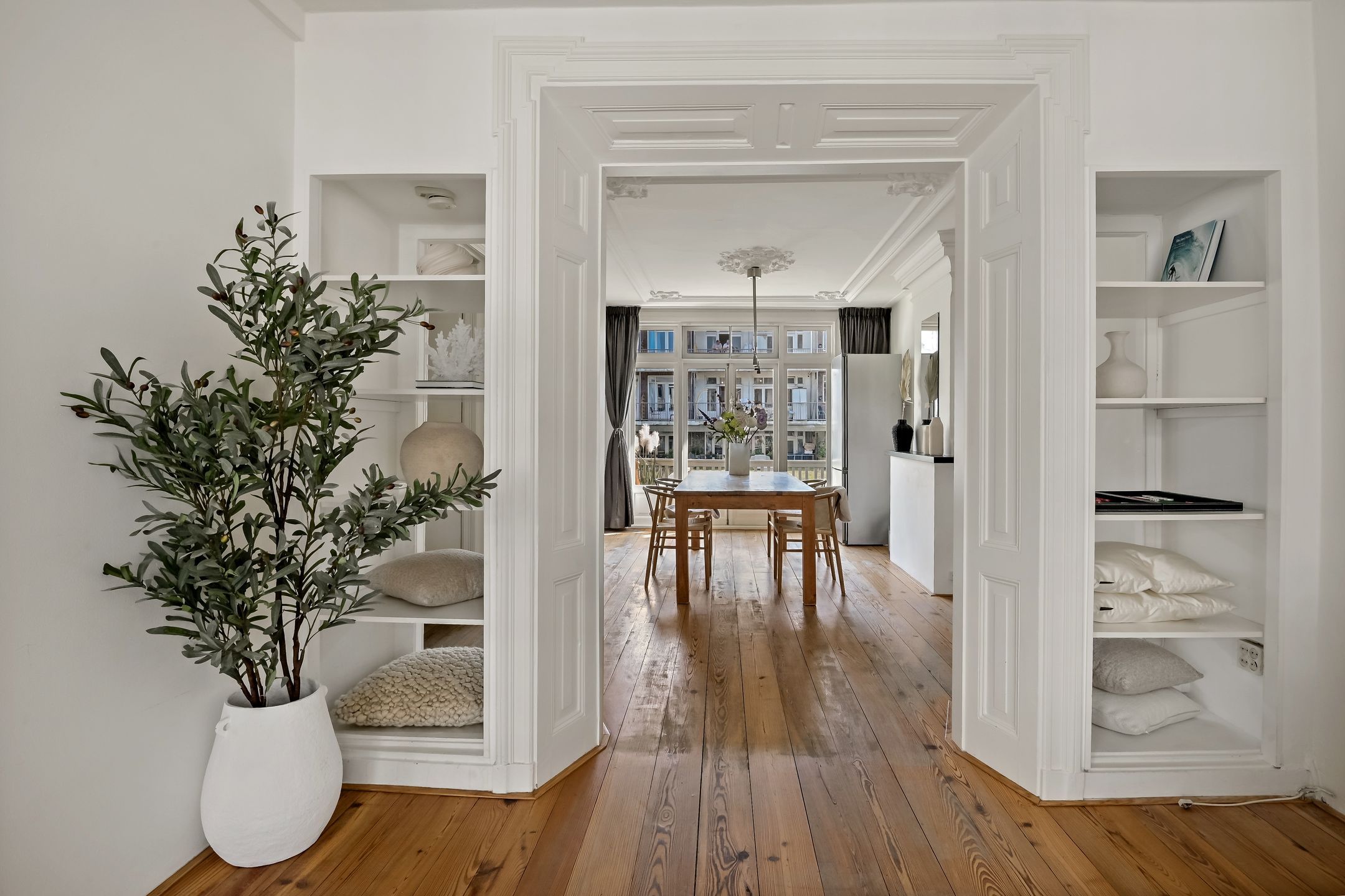 Photo 15 of Eerste Helmersstraat 69-1