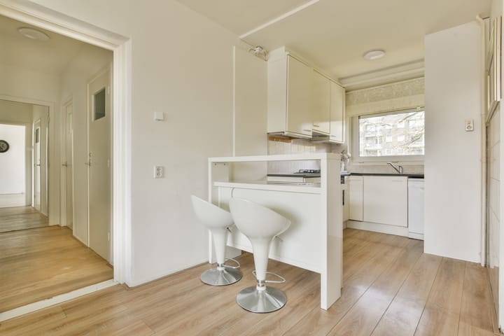 Photo 10 of Mr. G. Groen van Prinstererlaan 123