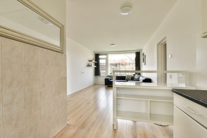 Photo 12 of Mr. G. Groen van Prinstererlaan 123