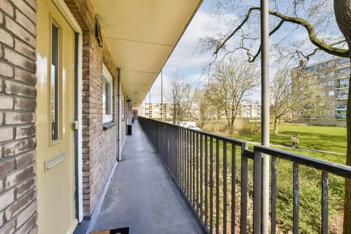 Photo 24 of Mr. G. Groen van Prinstererlaan 123