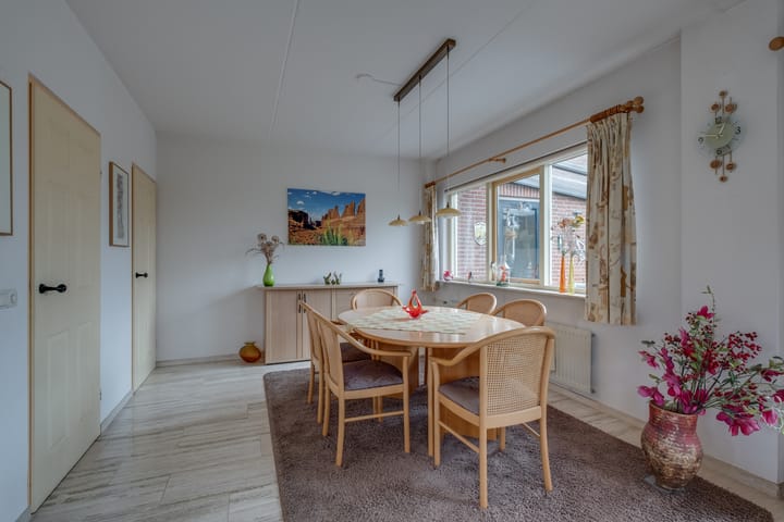 Photo 7 of Vogelwikke 19