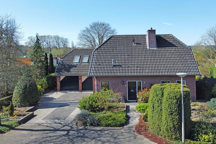 Photo 26 of Vogelwikke 19