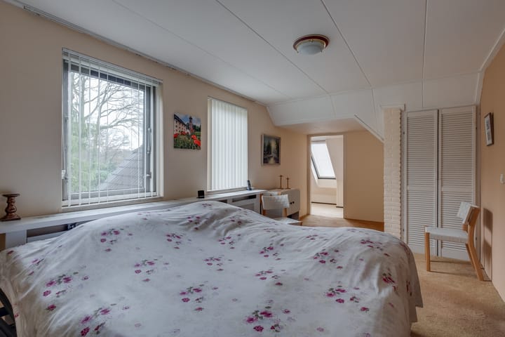 Photo 14 of Vogelwikke 19