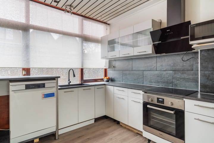 Foto 15 van F.C. Dondersstraat 43