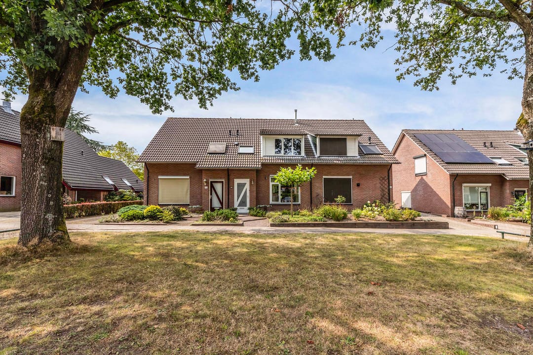 Photo 1 of Van Schaffelaarweg 34