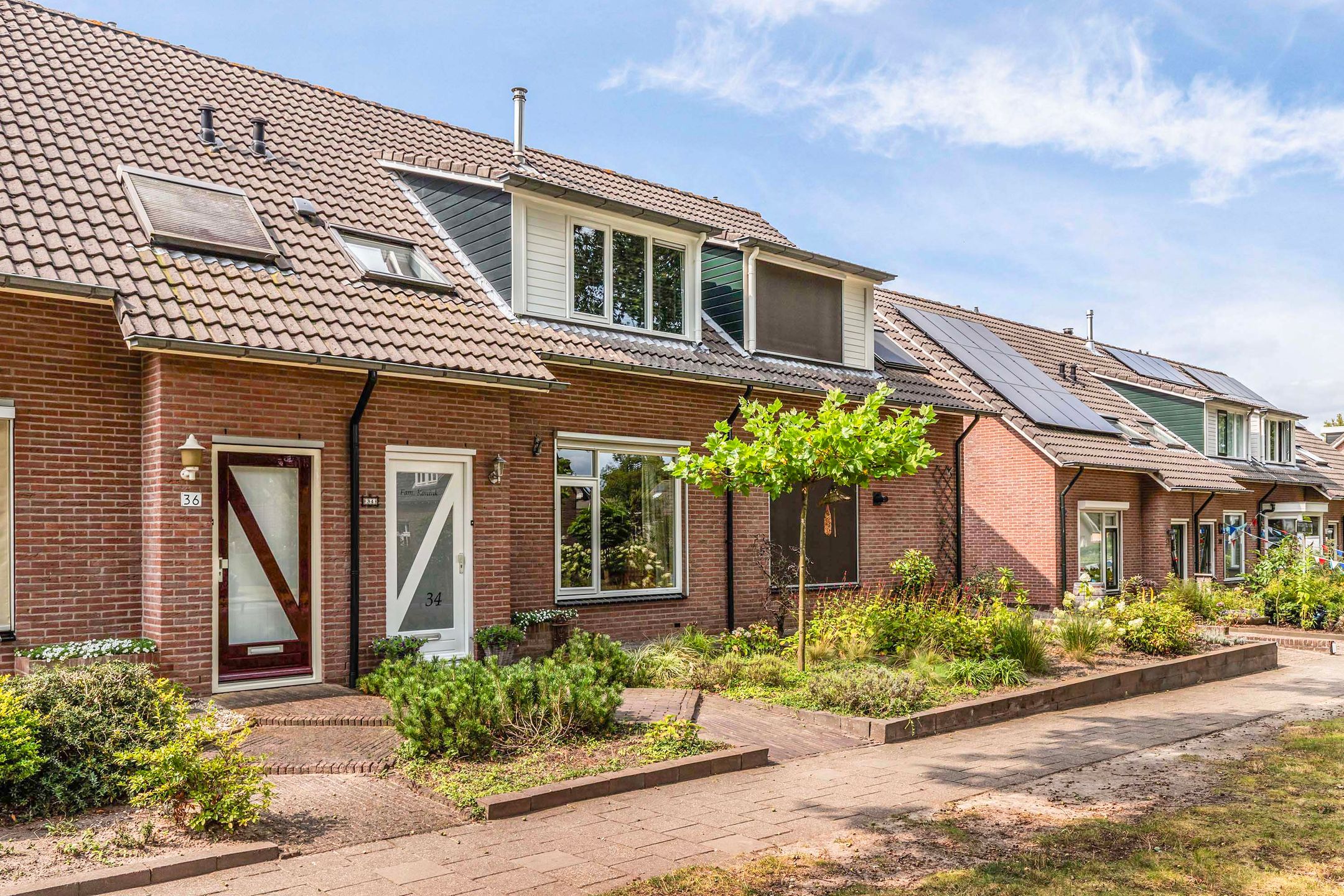 Photo 3 of Van Schaffelaarweg 34