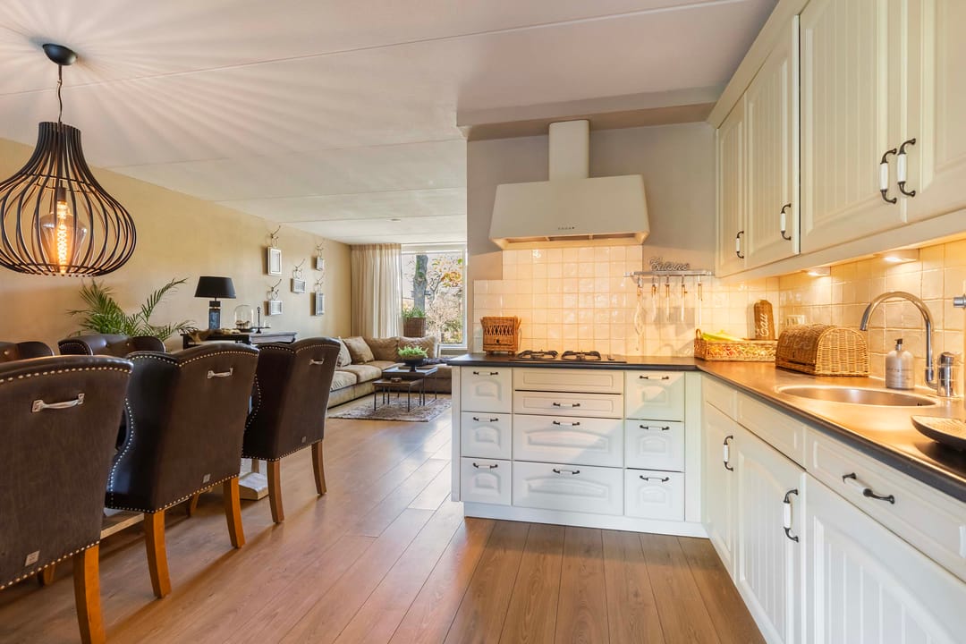 Photo 13 of Van Schaffelaarweg 34